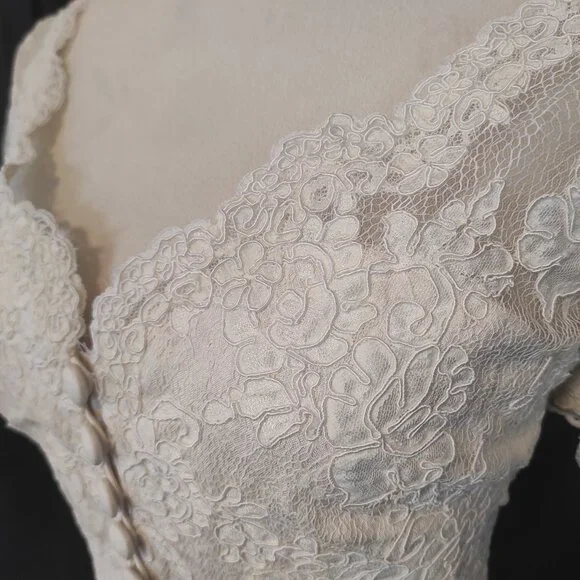 90s BELSOIE button front lace peplum top - Picture 2 of 10